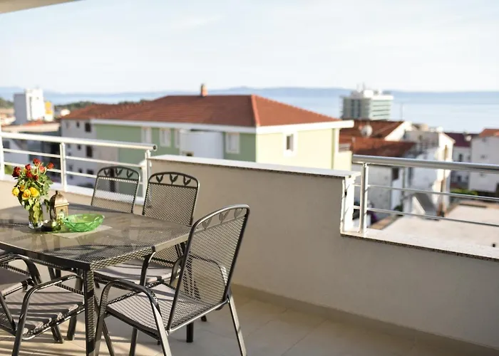 Apartman Outstanding Large For 6+2 Makarska