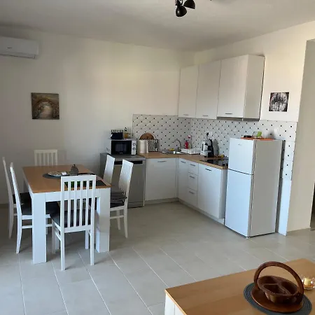 Outstanding Large For 6+2 Makarska