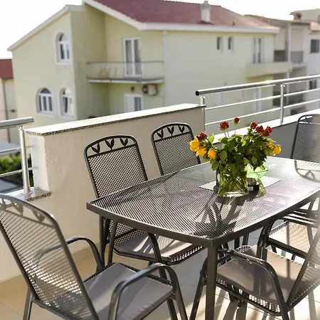 Appartement Outstanding Large For 6+2