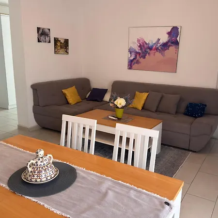 Outstanding Large For 6+2 Apartman Makarska